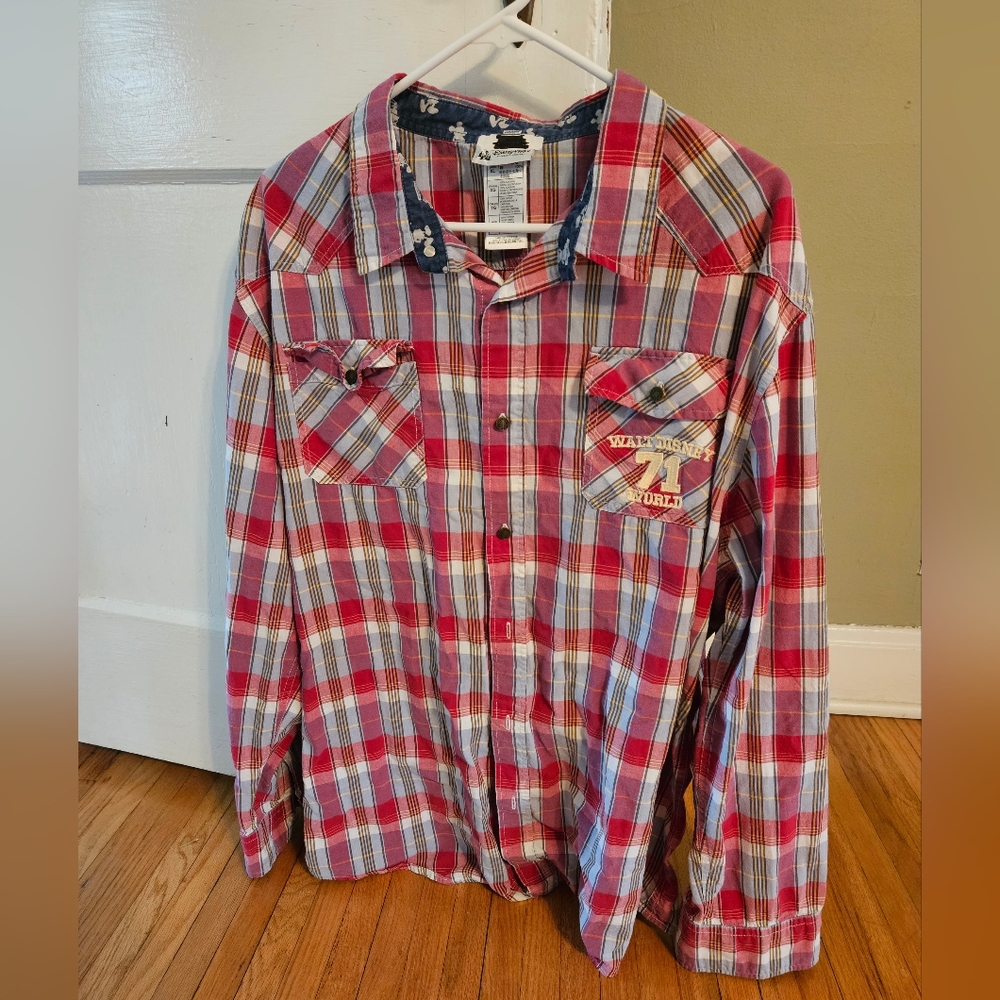 Vintage Walt Disney World Button-up